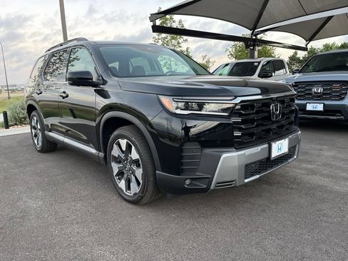 Used 2026 Honda Pilot Elite image 3