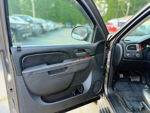 Used 2011 Chevrolet Tahoe LT AWD/4WD image 24