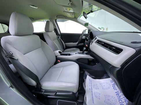 Used 2022 Honda HR-V LX image 28