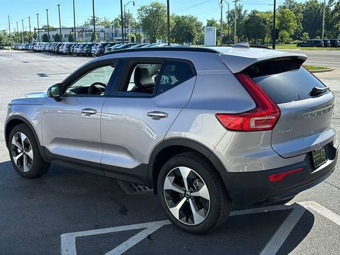 Certified 2026 Volvo XC40 B5 Plus AWD/4WD image 4