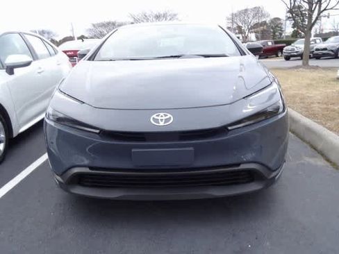 Used 2024 Toyota Prius LE image 2