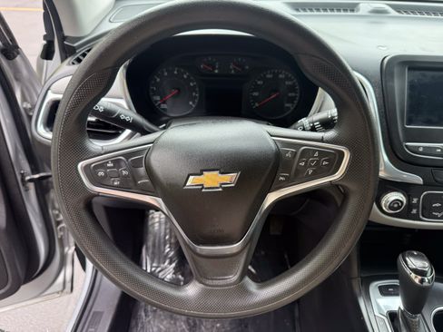 Used 2019 Chevrolet Equinox LS AWD/4WD image 14