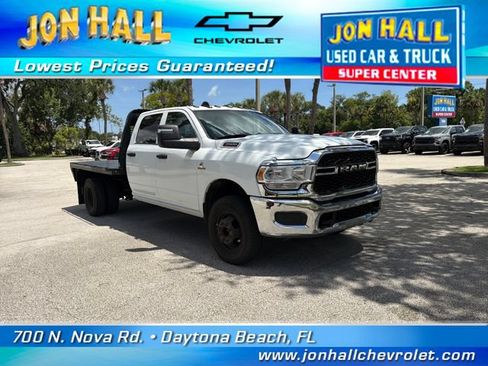 Used 2023 RAM 3500 Tradesman w/ Chrome Appearance Group AWD/4WD image 1