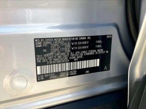 Used 2024 Toyota RAV4 LE FWD image 33