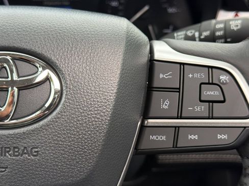 New 2026 Toyota Sienna XLE FWD image 26