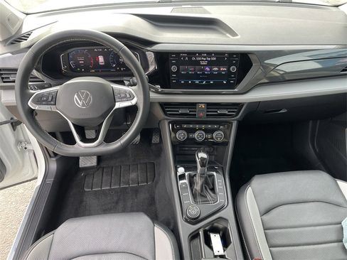 Used 2023 Volkswagen Taos SEL image 15