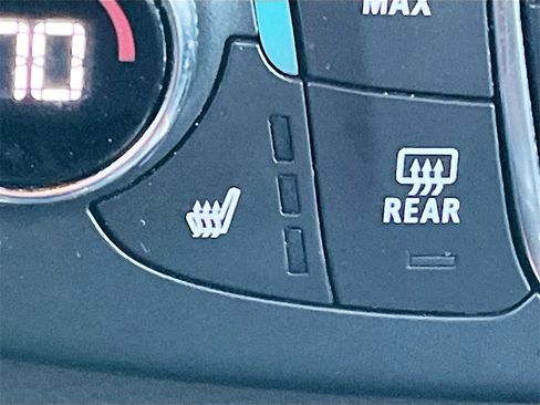 Used 2023 Chevrolet Traverse LT w/ LT Premium Package image 21