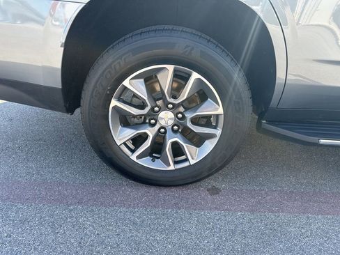 Used 2022 Chevrolet Tahoe LT w/ Luxury Package image 46