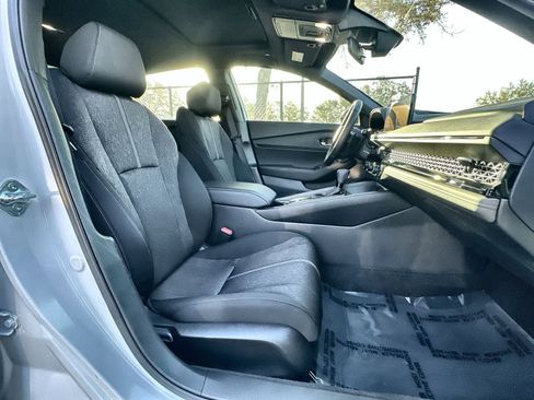 Used 2024 Honda Accord Sport image 9