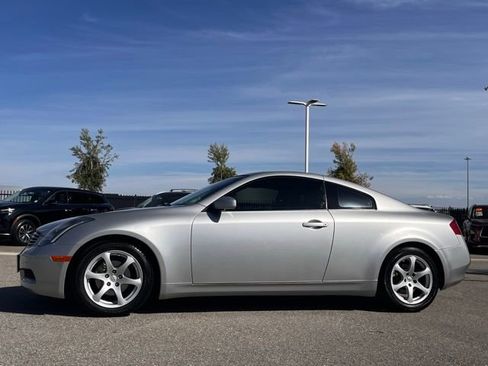 Used 2004 INFINITI G35 Coupe w/ Premium Pkg image 2