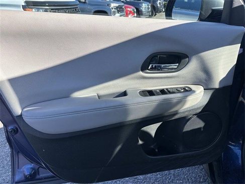 Used 2016 Honda HR-V LX image 16