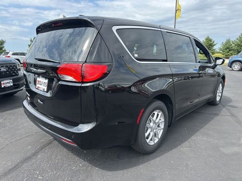 New 2026 Chrysler Voyager LX FWD image 4