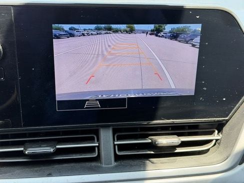Used 2024 Chevrolet Trax LS w/ LS Convenience Package FWD image 17