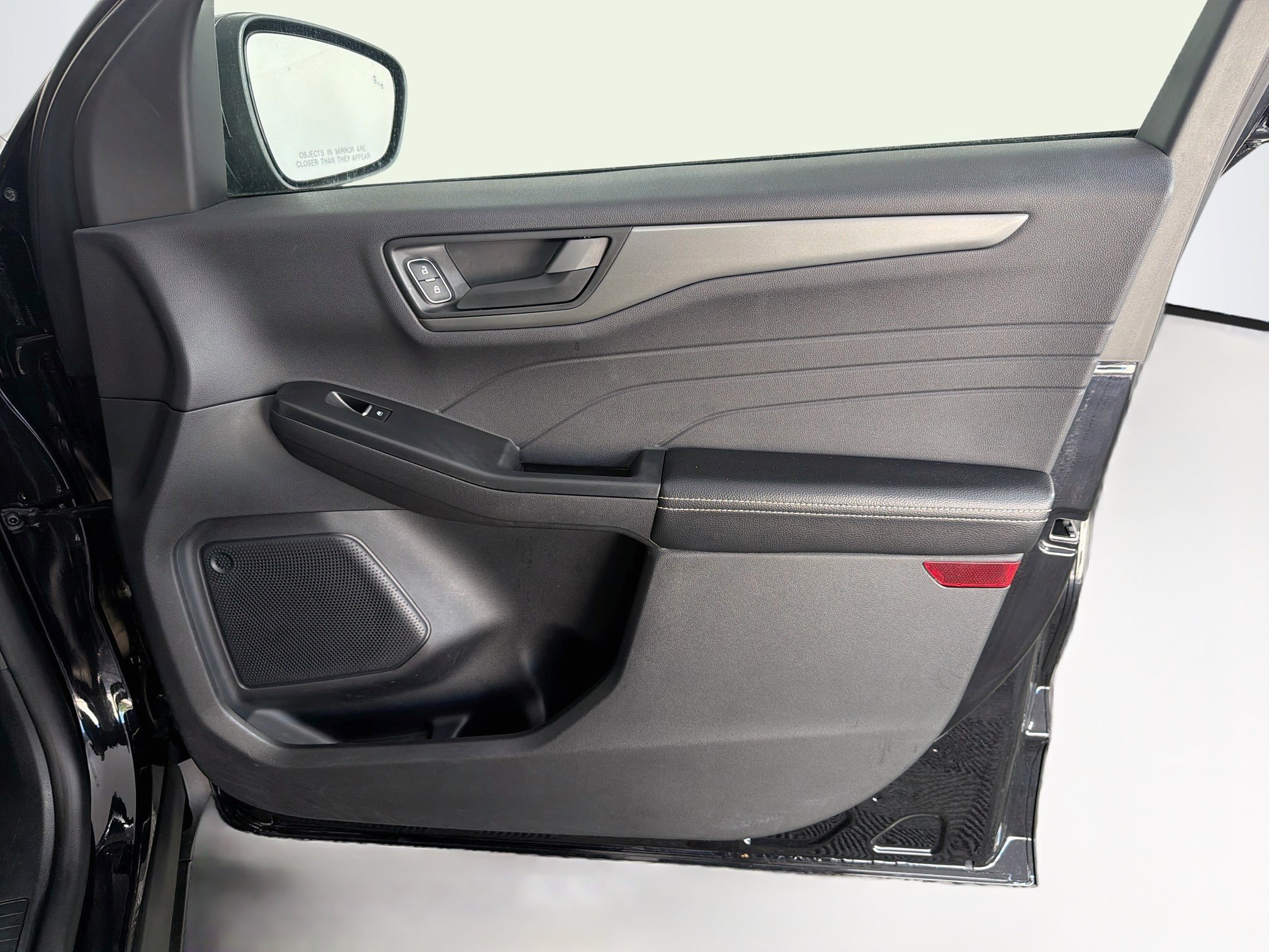 Used 2025 Ford Escape Active FWD image 33