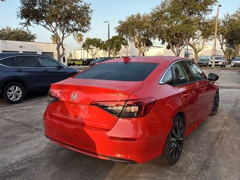 Used 2022 Honda Civic EX image 9