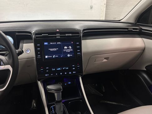 Used 2022 Hyundai Tucson SEL w/ Convenience + Premium Package FWD image 19