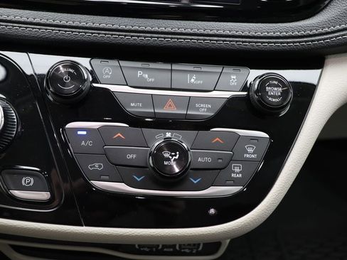 Used 2024 Chrysler Pacifica Touring-L w/ Road Tripper Package FWD image 24