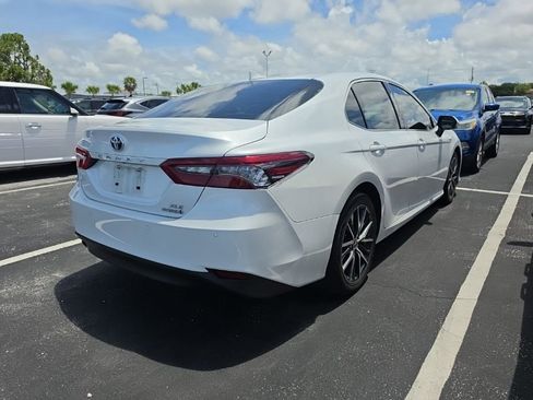 Used 2021 Toyota Camry XLE w/ Navigation Upgrade Package FWD image 15