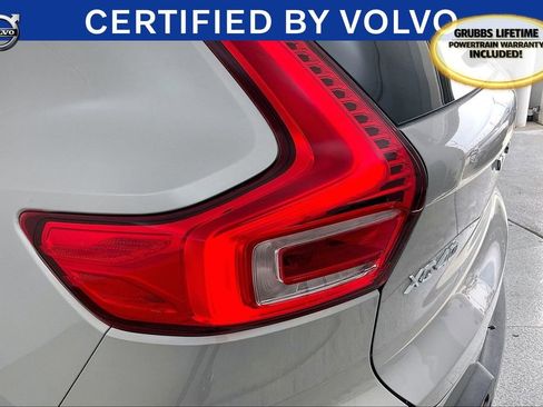 Certified 2025 Volvo XC40 B5 Plus image 41