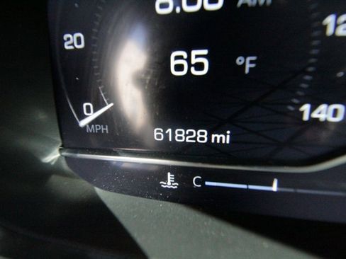 Used 2023 GMC Yukon XL AT4 w/ Technology Package image 29