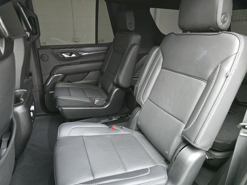 Used 2023 GMC Yukon Denali w/ Denali Reserve Package image 15