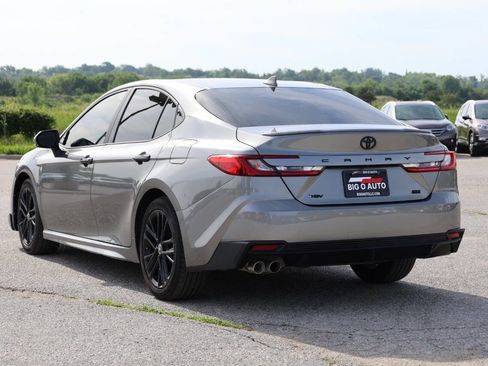 Used 2026 Toyota Camry SE FWD image 11