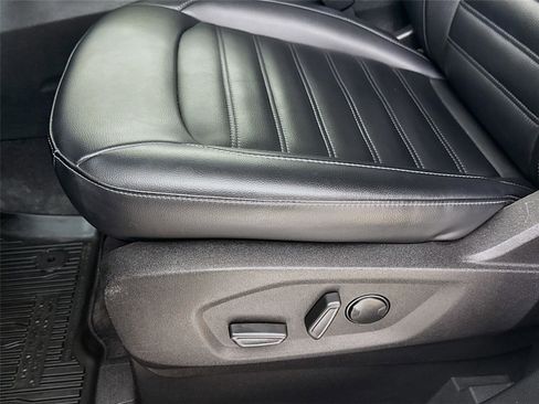 Used 2022 Ford Edge SEL w/ Convenience Package image 19