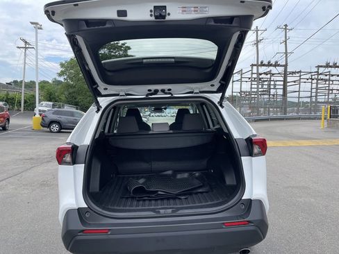 Used 2025 Toyota RAV4 XLE w/ Convenience Package AWD/4WD image 13