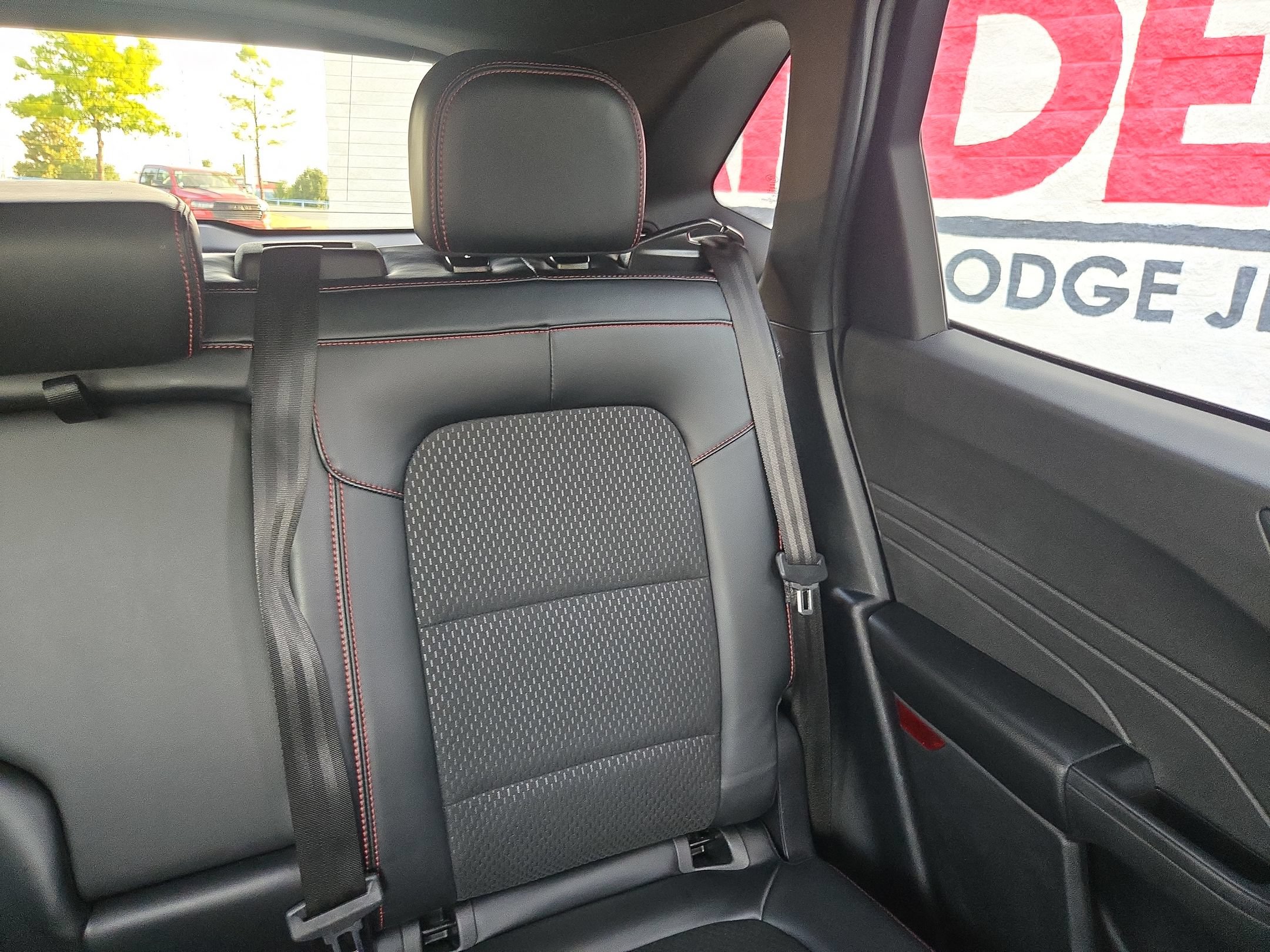 Used 2025 Ford Escape ST-Line FWD image 14