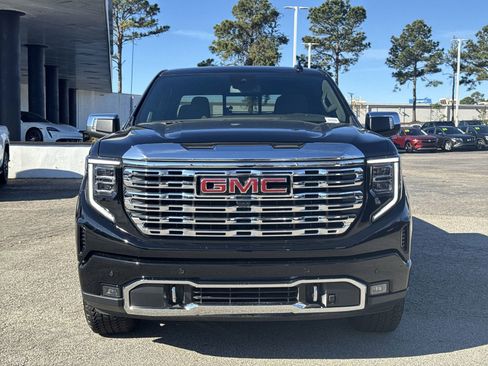 Used 2025 GMC Sierra 1500 Denali image 3