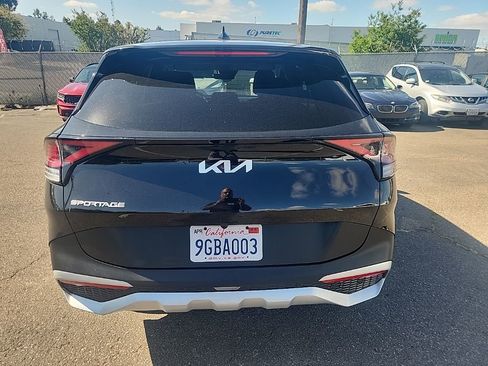 Certified 2023 Kia Sportage LX image 12
