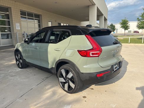 Used 2023 Volvo XC40 Recharge Ultimate AWD/4WD image 7