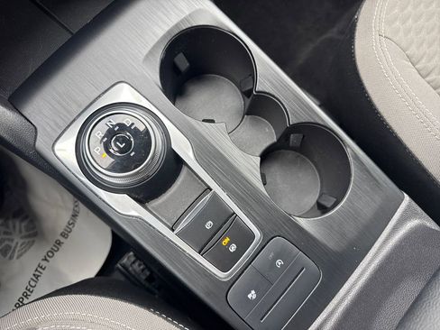 Used 2022 Ford Escape SE w/ Cold Weather Package image 39