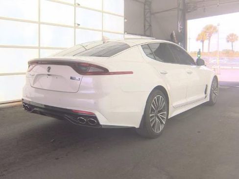 Used 2018 Kia Stinger Premium image 4