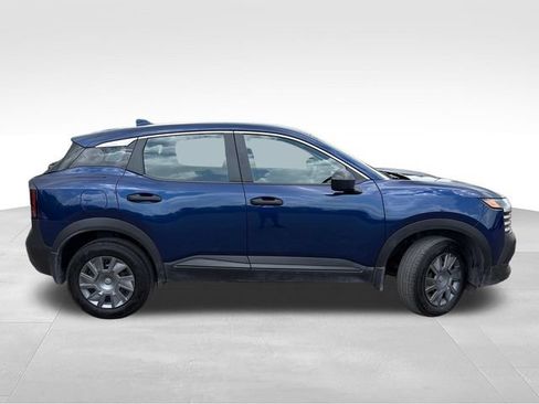 Certified 2025 Nissan Kicks S FWD image 9