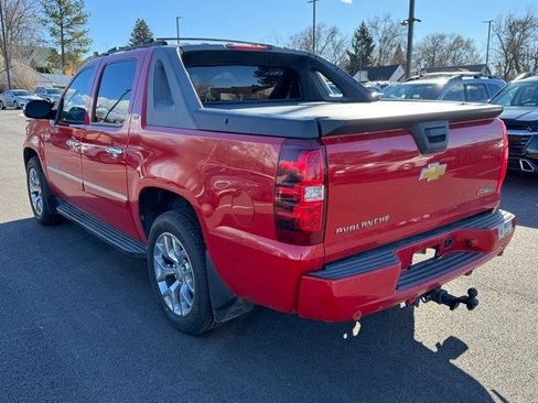 Used 2012 Chevrolet Avalanche LTZ image 5
