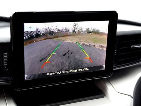 Used 2021 Ford Explorer XLT image 13