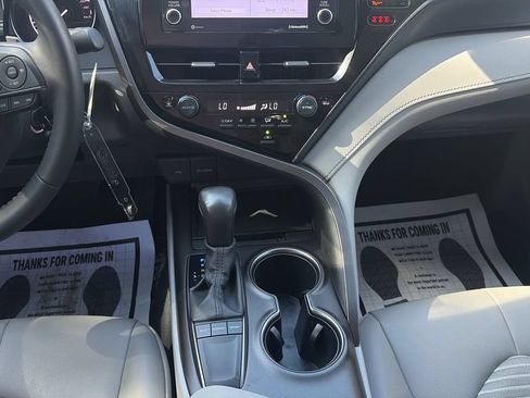 Used 2024 Toyota Camry SE FWD image 15