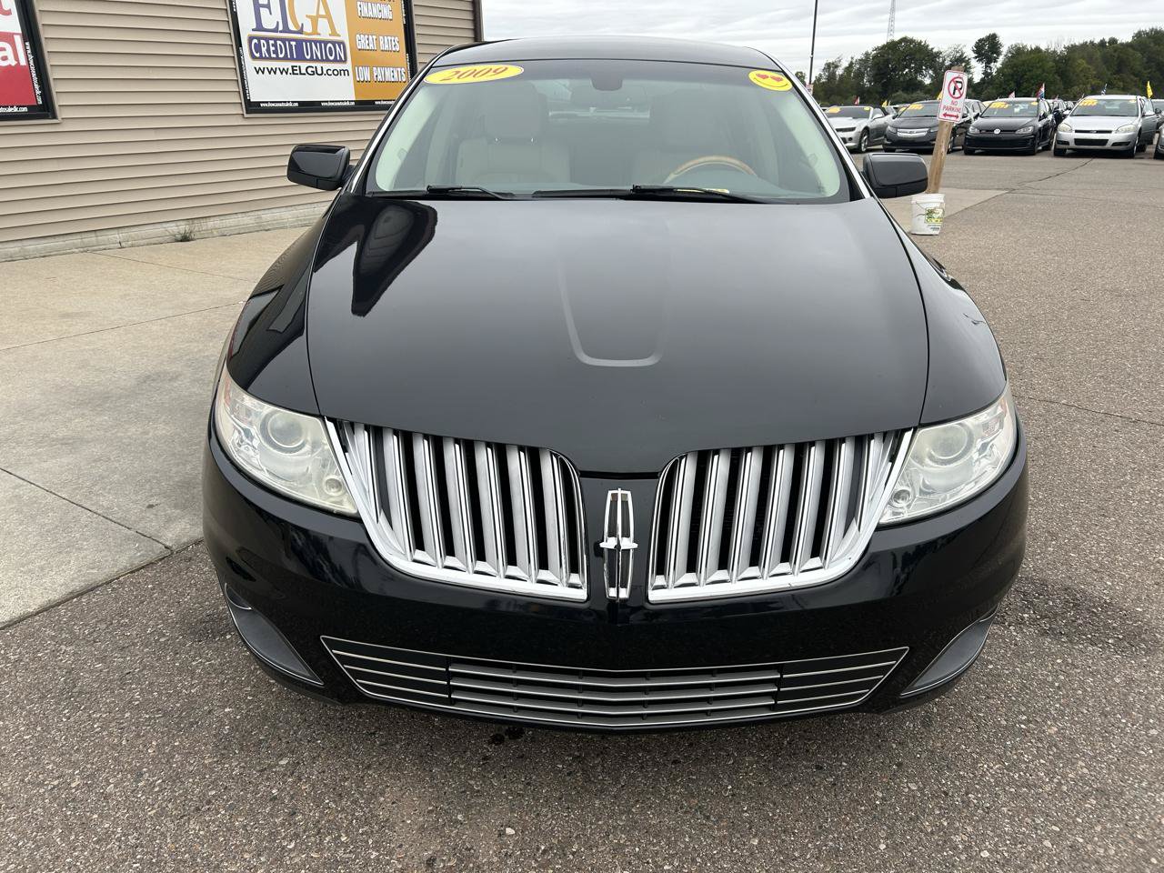 Used 2009 Lincoln MKS AWD image 2