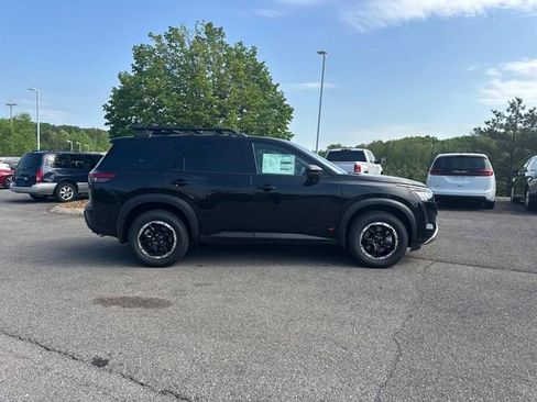 New 2026 Nissan Pathfinder Rock Creek AWD/4WD image 3