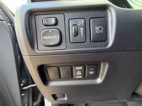 Used 2022 Toyota 4Runner TRD Off-Road Premium AWD/4WD image 17