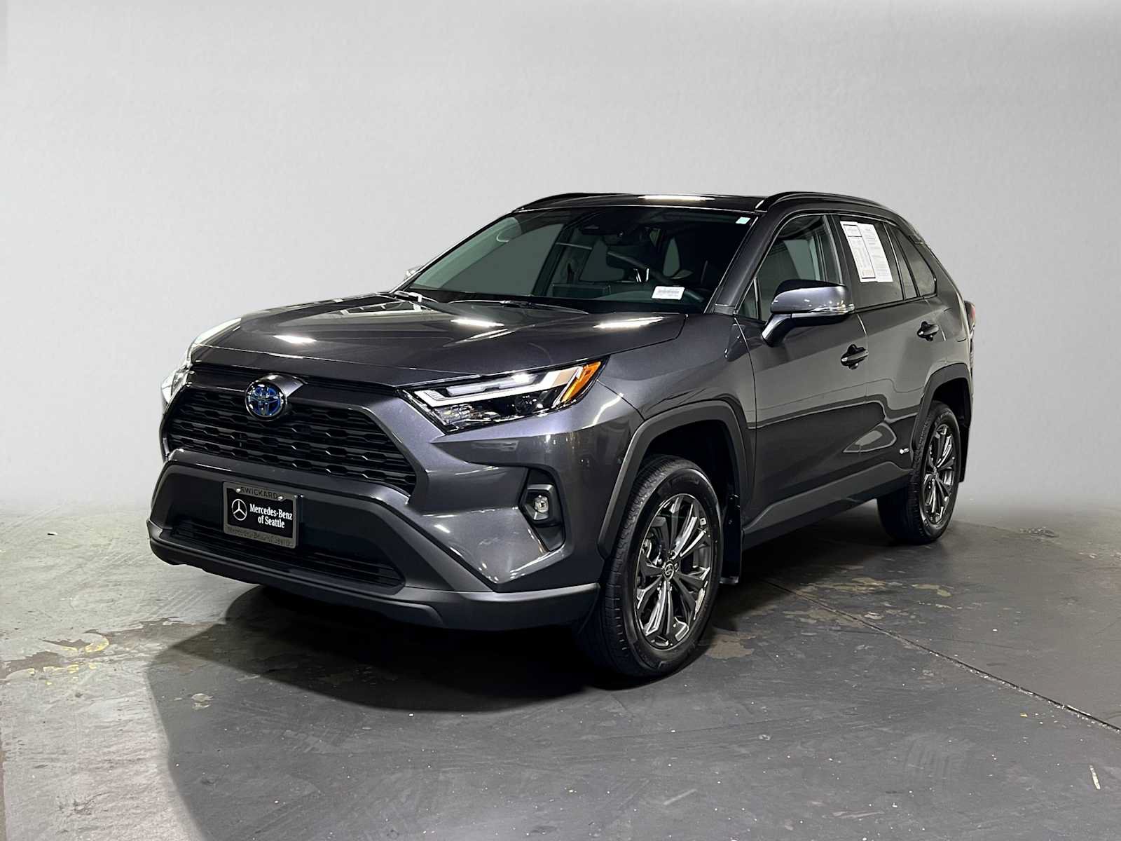 Used 2024 Toyota RAV4 XLE Premium w/ Weather Package AWD/4WD image 7