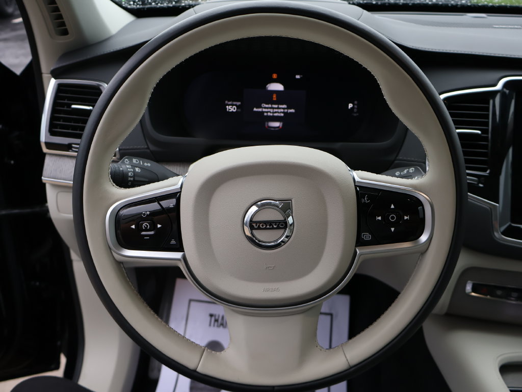 Used 2025 Volvo XC90 B6 Ultra w/ Protection Package Premier AWD/4WD image 31