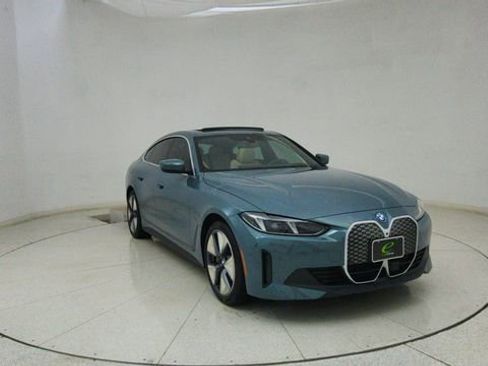 Used 2025 BMW i4 eDrive40 w/ Premium Package RWD image 65