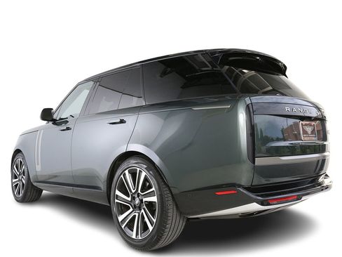 Used 2023 Land Rover Range Rover SE AWD/4WD image 3