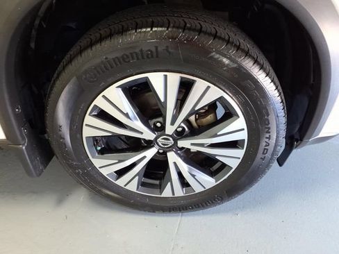 Used 2021 Nissan Rogue SV FWD image 9