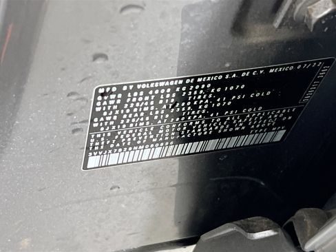 Used 2022 Volkswagen Taos SEL image 29