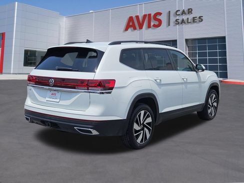 Used 2025 Volkswagen Atlas SE FWD image 6