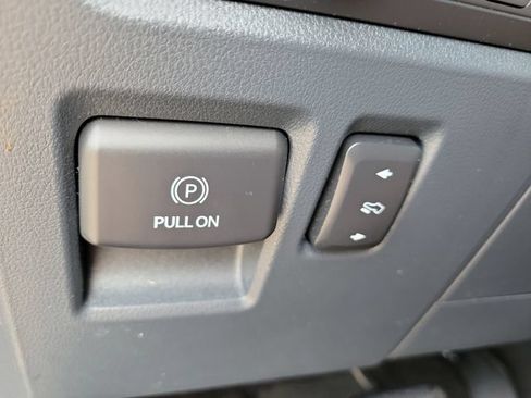 Used 2022 Ford F150 Lariat AWD/4WD image 32