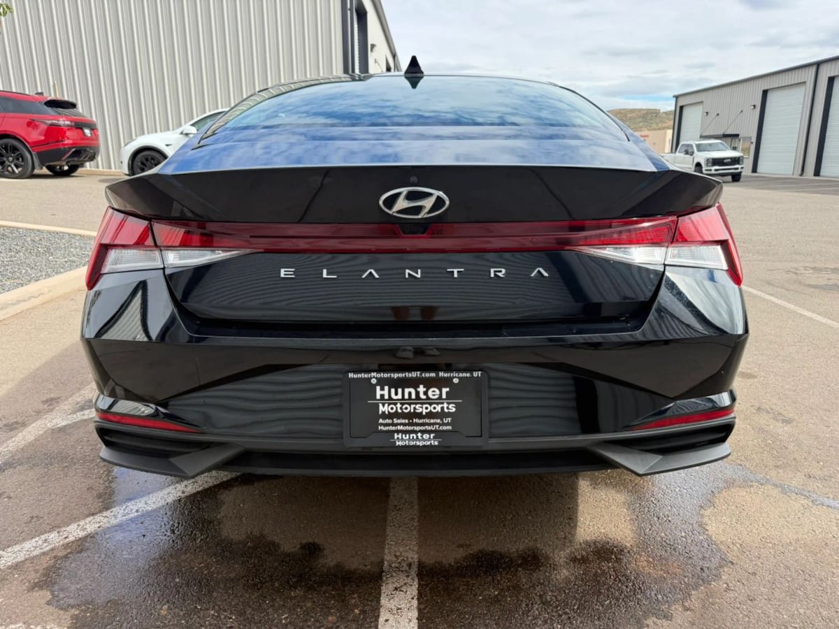 Used 2023 Hyundai Elantra SEL w/ Convenience Package FWD image 6